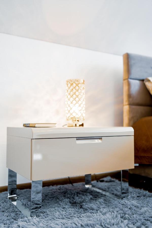Stylish, Modern Apartment Near Vilnius Old Town Buitenkant foto