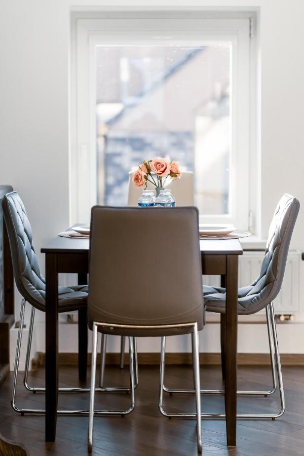 Stylish, Modern Apartment Near Vilnius Old Town Buitenkant foto