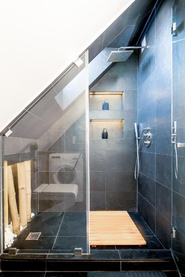 Stylish, Modern Apartment Near Vilnius Old Town Buitenkant foto